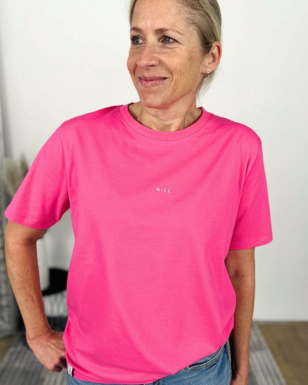 Herzlein® T-Shirt Essentials - "NICE" in Pink
