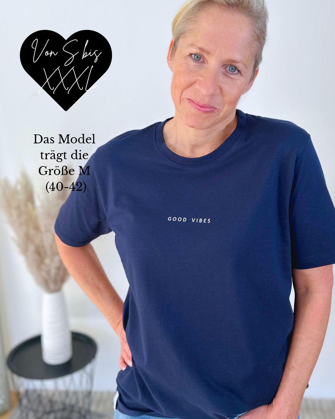 Herzlein® T-Shirt Essentials - "GOOD VIBES" in Navy