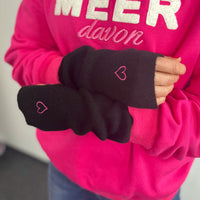 Herzlein Handschuhe ohne Finger Kaschmir Handwärmer mit Herzchen Stick in Schwarz