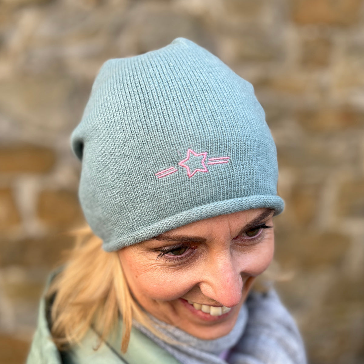 Herzlein® Beanie Mütze Strickmütze aus Kaschmir Cashmere und mit edlem Stern Stick für Damen Frauen Mädchen in Petrol
