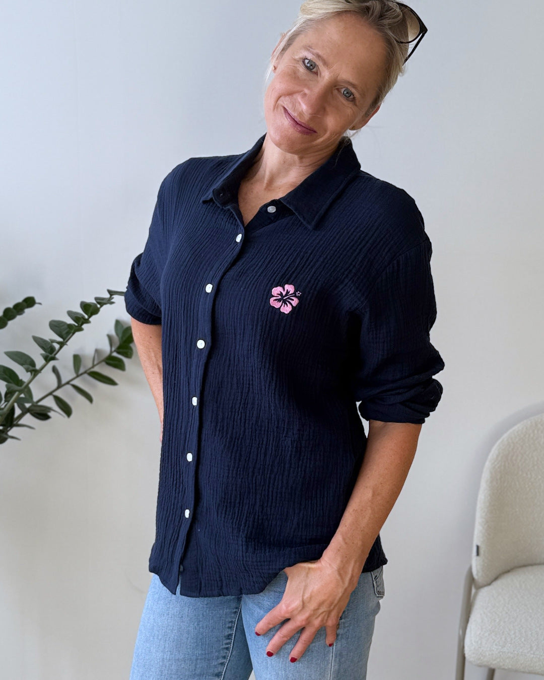 Herzlein® Musselin Bluse "Hibiscus" in Navy Blau