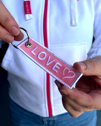Herzlein® Schlüsselanhänger LOVE in Rosa