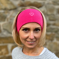 Herzlein Stirnband aus Kaschmir mit edlem Herzchen Stick in der Farbe Pink