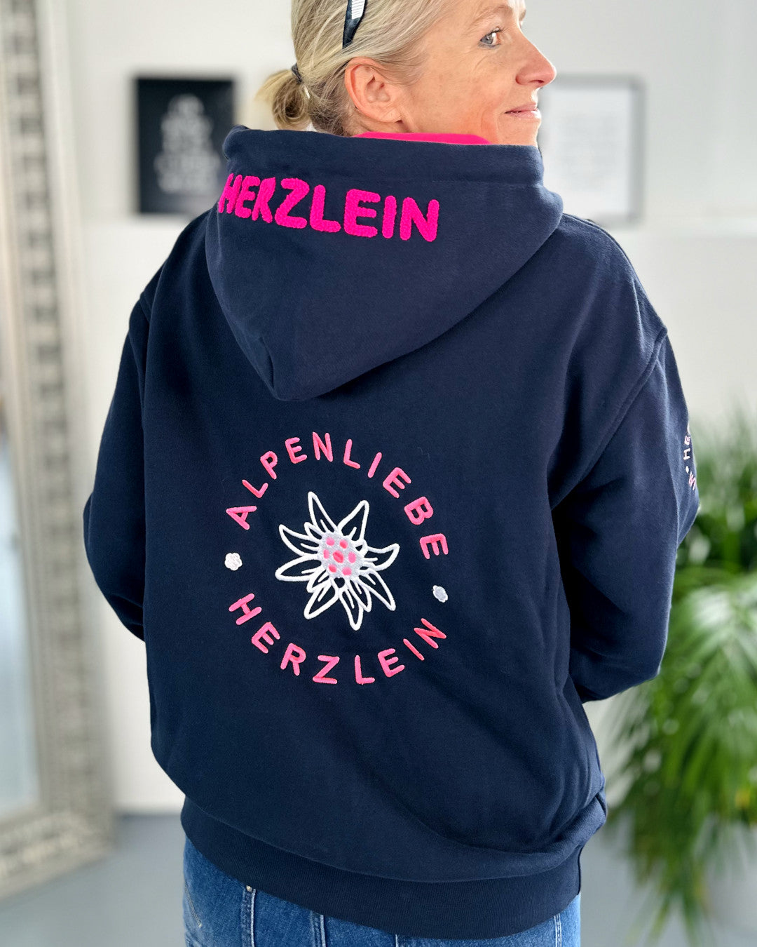 Herzlein® Sweatjacke "Alpenliebe" in Navy Blau