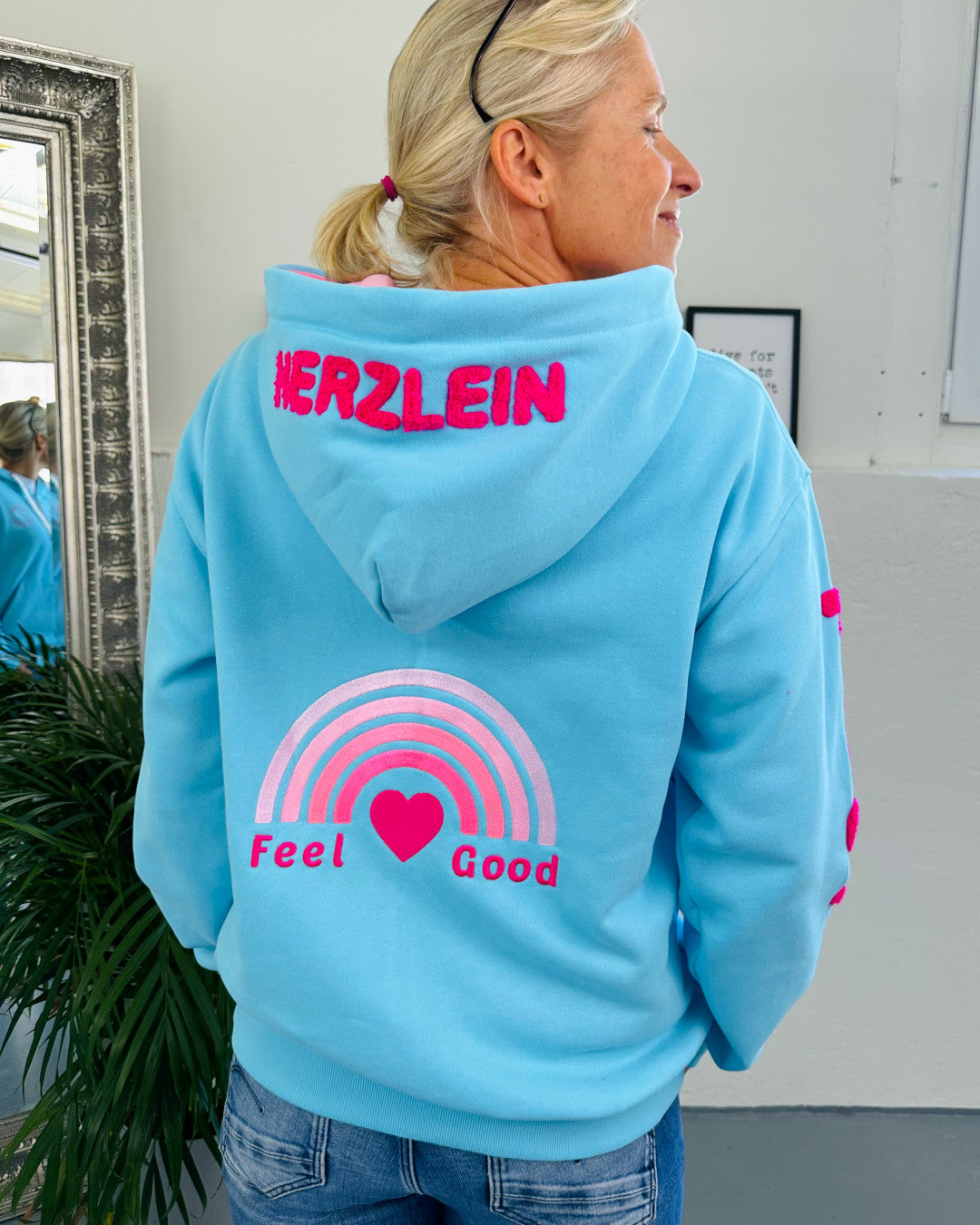Herzlein® Sweatjacke "Feel Good" in Himmelblau