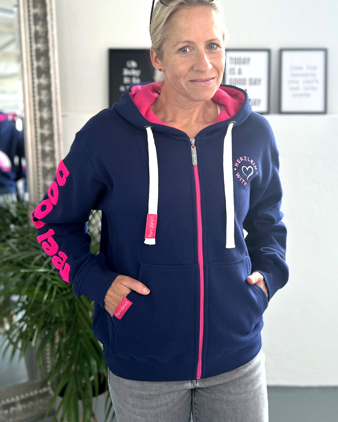 Herzlein® Sweatjacke "Feel Good" in Navy Blau