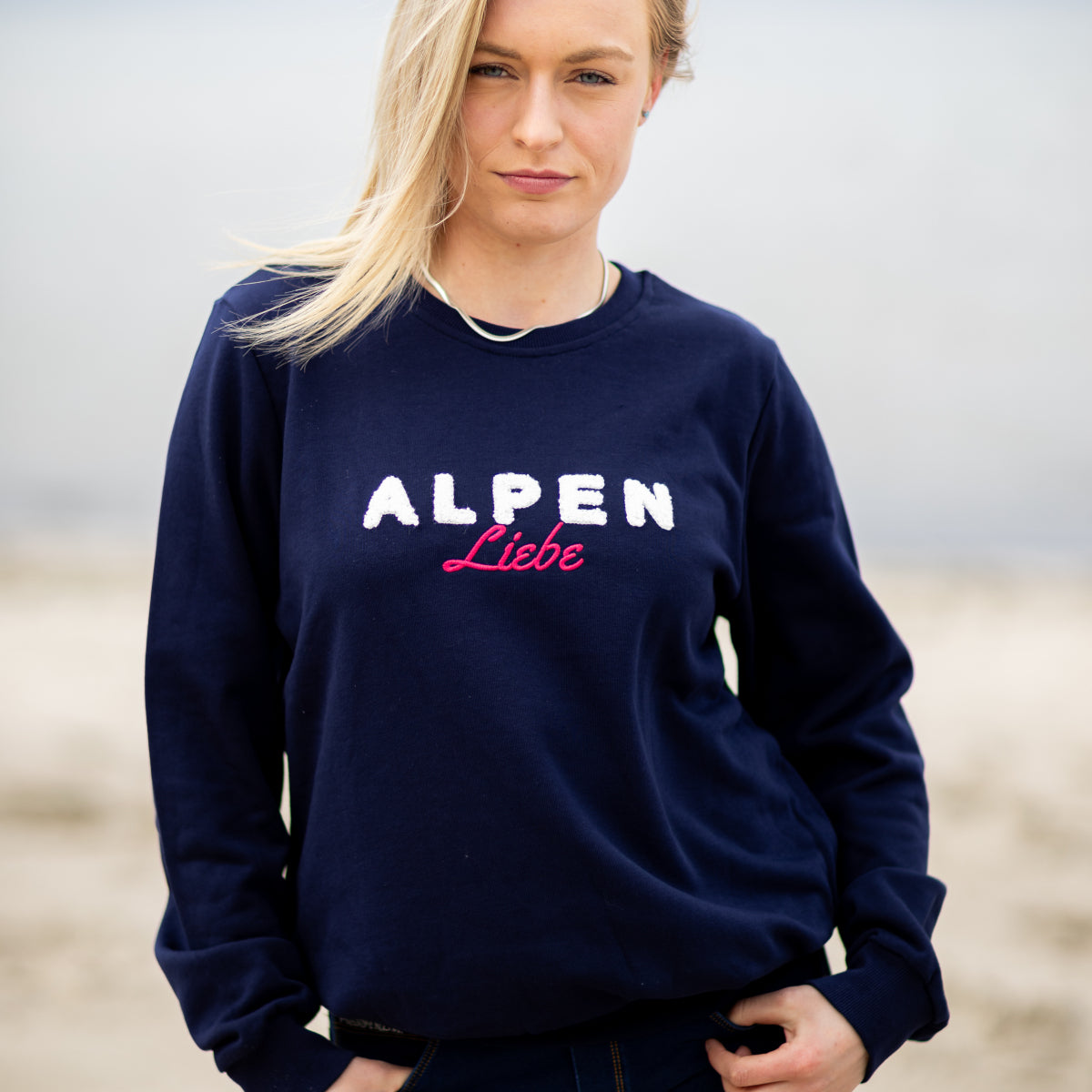 Herzlein® Sweatshirt "ALPEN LIEBE" in Navy Blau