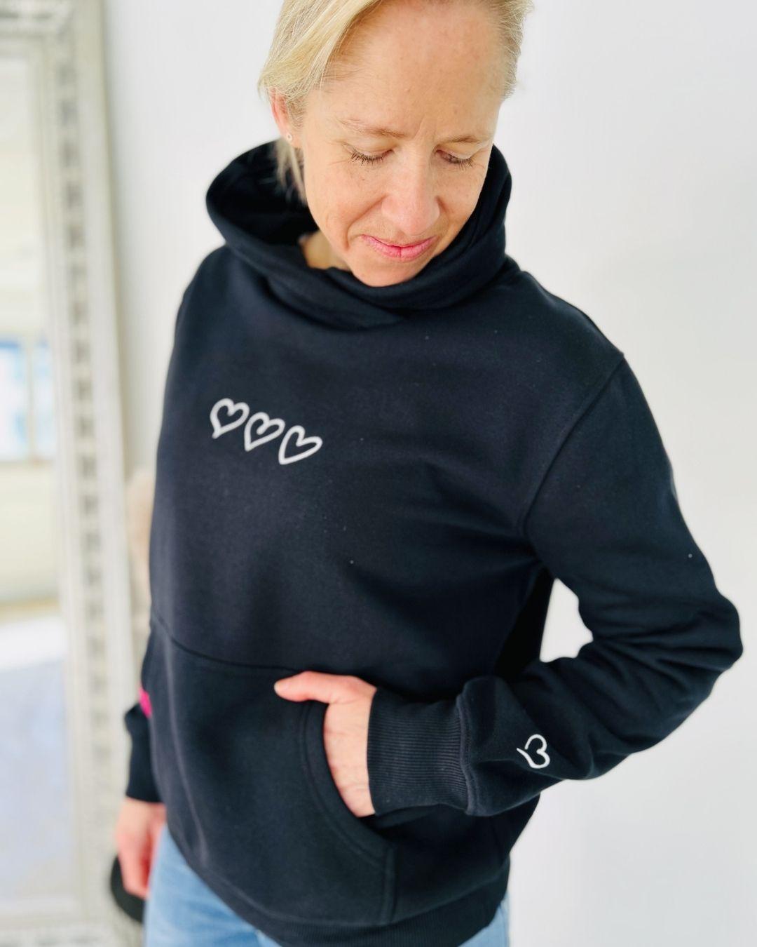 Herzlein® Hoodie "Drei Herzchen" in Schwarz