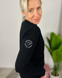Herzlein® Longsleeve-Shirt mit Herzchen in Schwarz