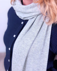 Herzlein_Merino_Schal_in_Grau