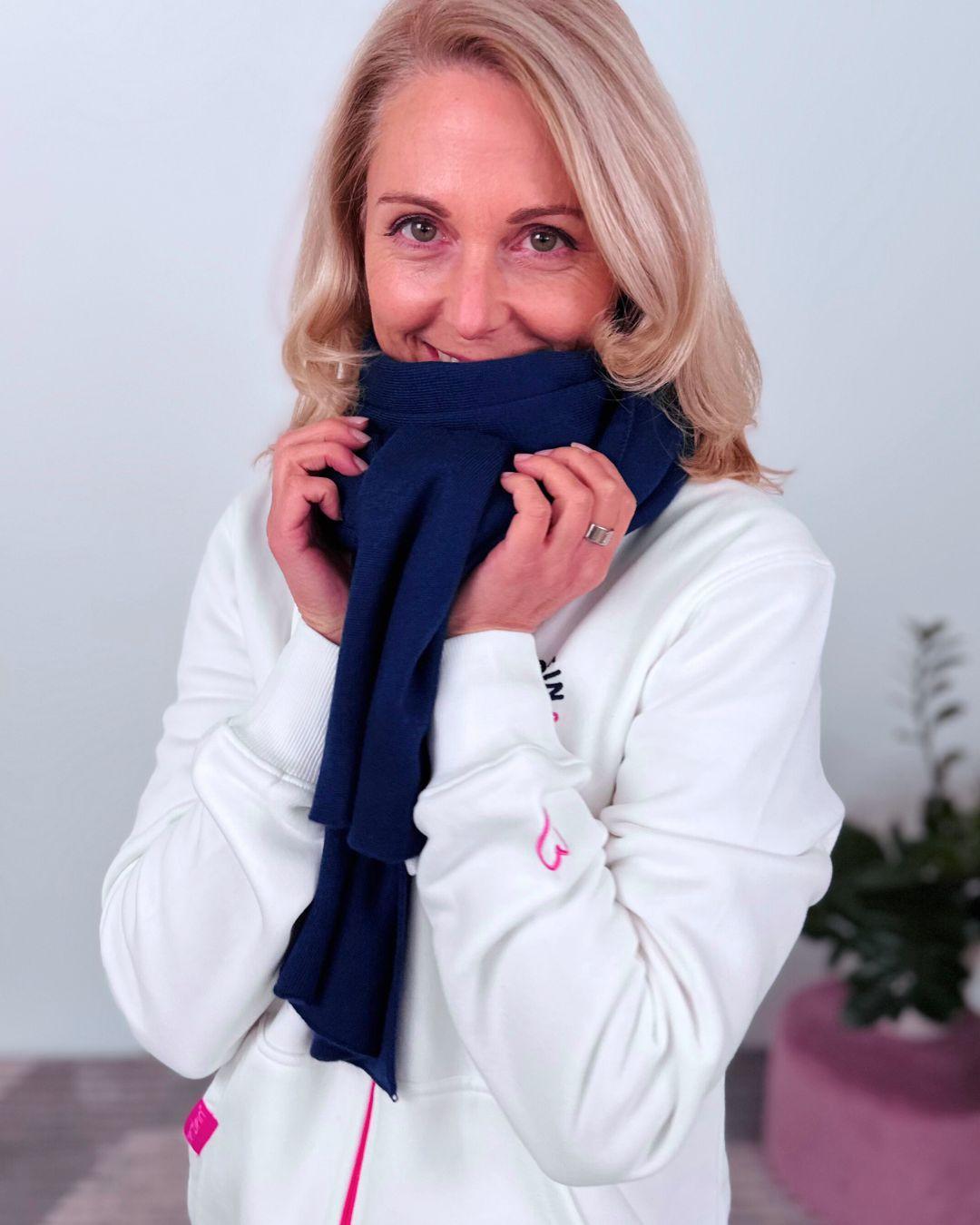 Herzlein_Merino_Schal_in_Navy