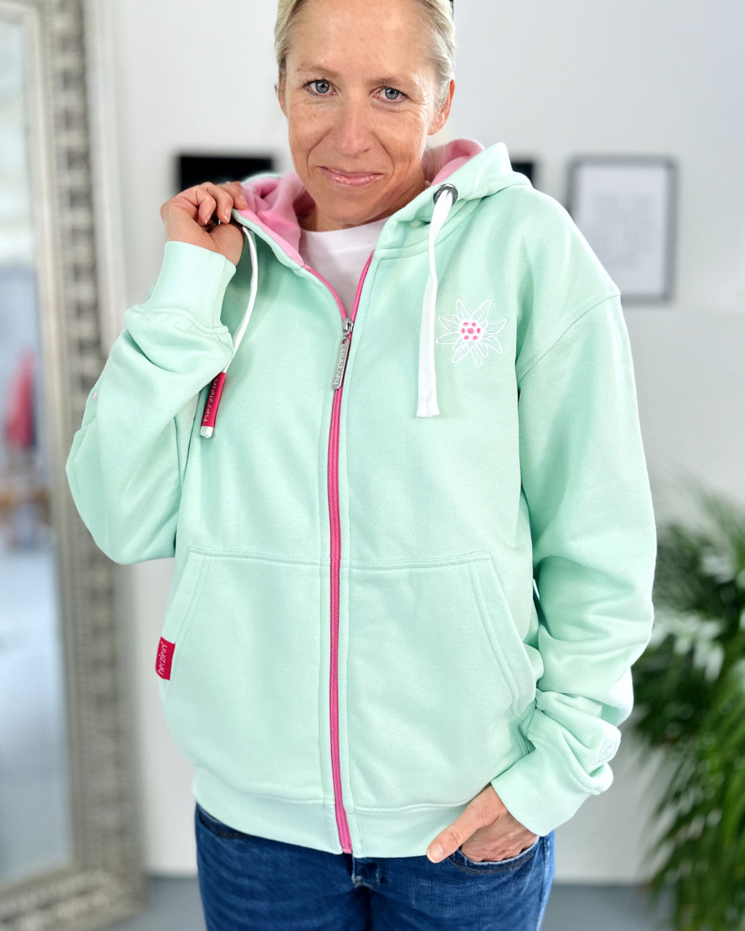 Herzlein® Sweatjacke "Alpenliebe" in Mint