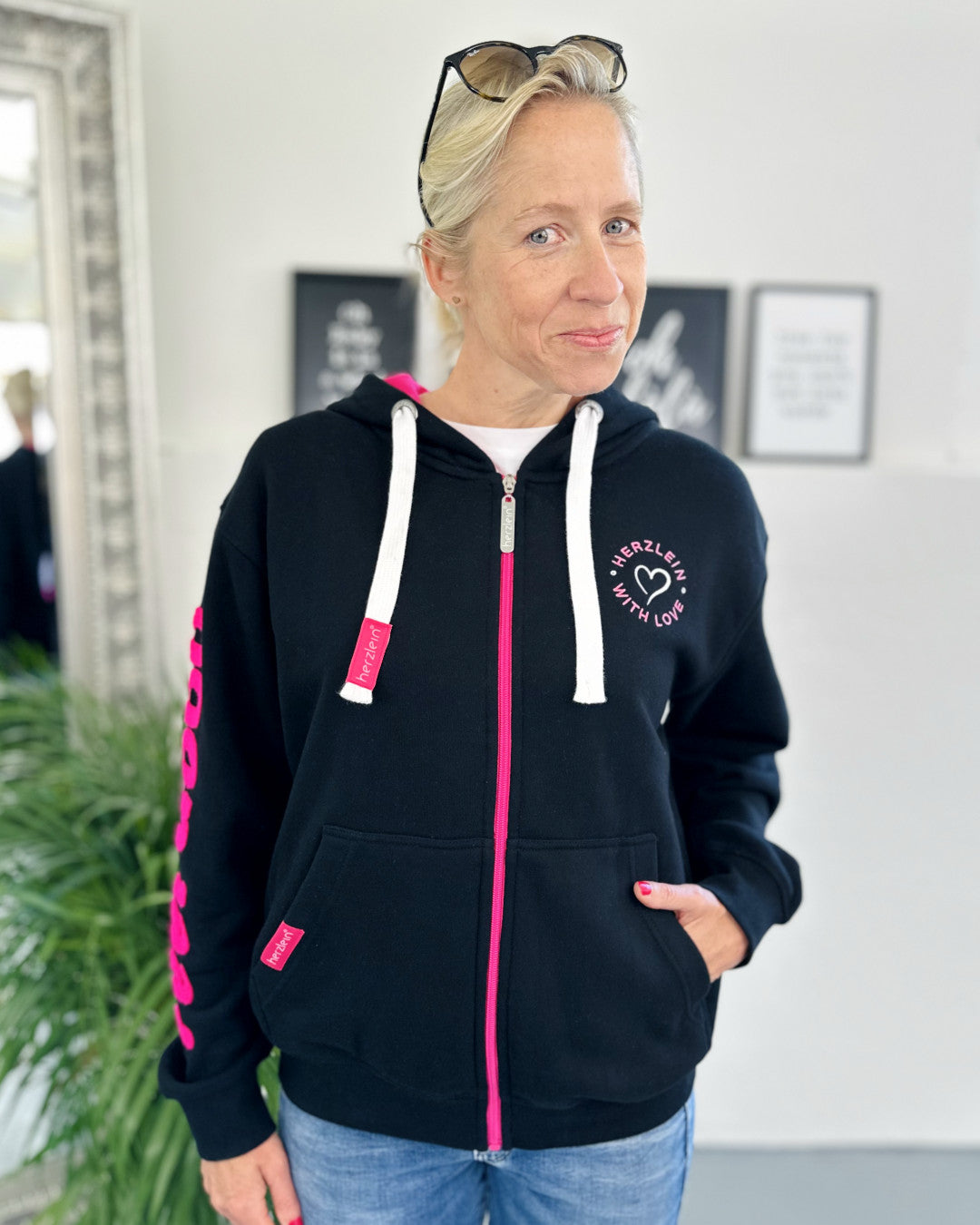 Herzlein® Sweatjacke "Feel Good" in Schwarz