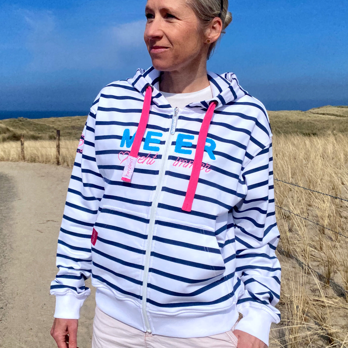 Herzlein® Sweatjacke "MEER geht immer" mit Streifen in Weiß