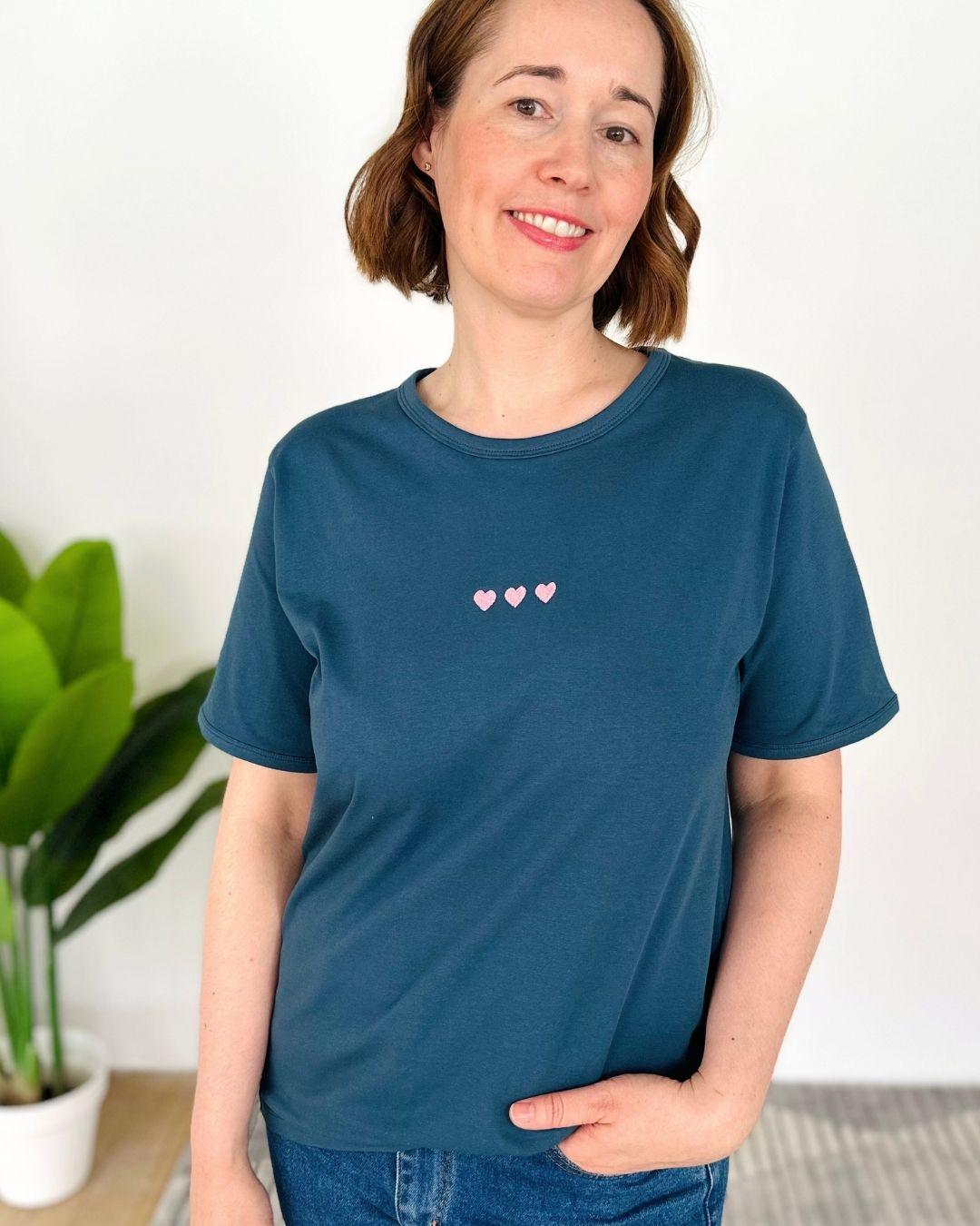 Herzlein® T-Shirt "3 Herzchen-Stick" in Petrol