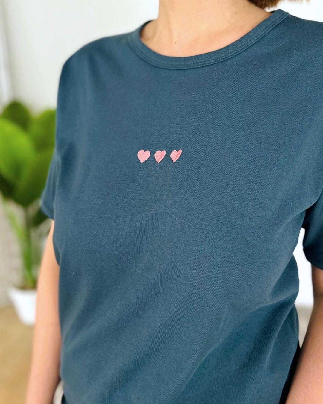 Herzlein® T-Shirt "3 Herzchen-Stick" in Petrol