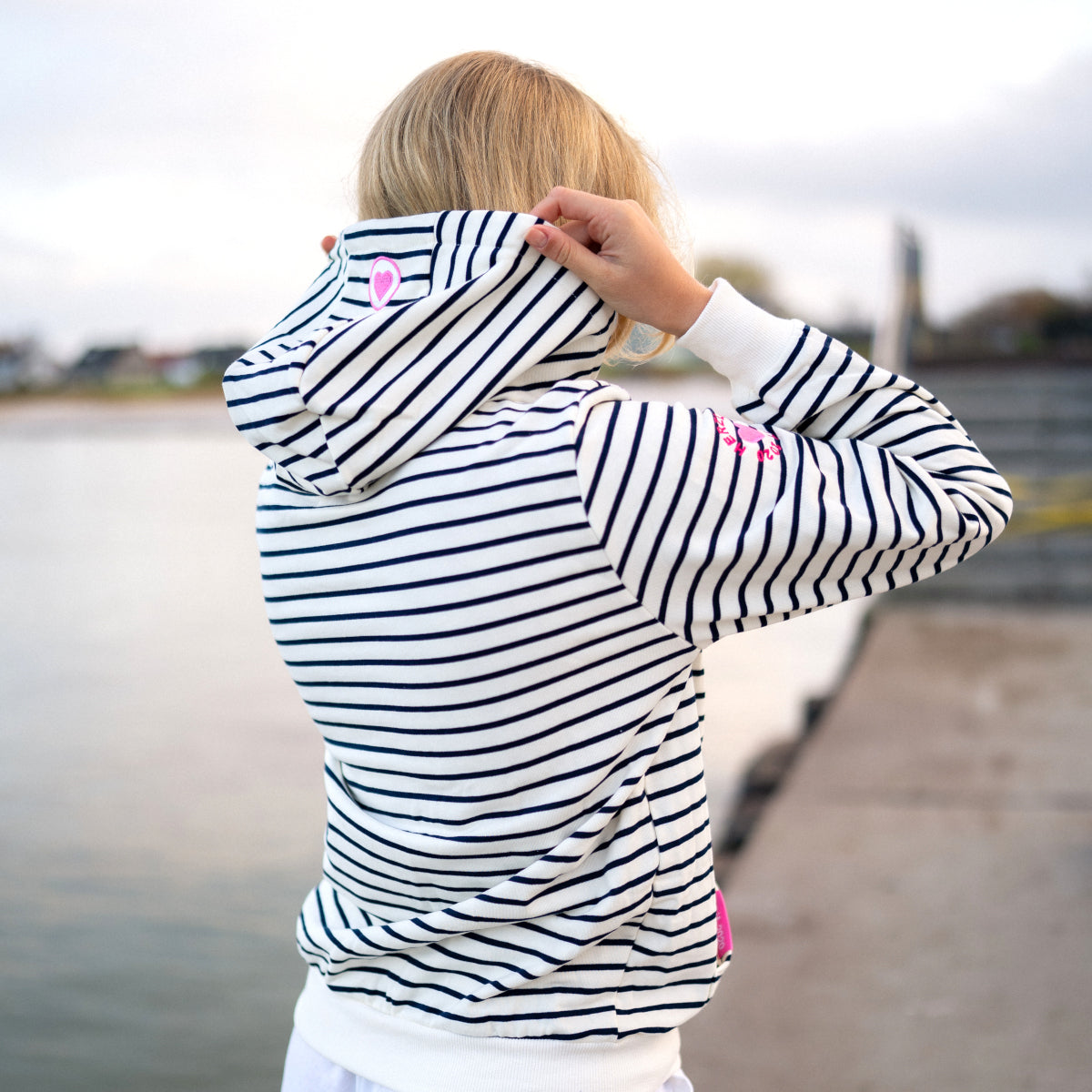 Herzlein® Hoodie mit Streifen - Creme / Navy Blau