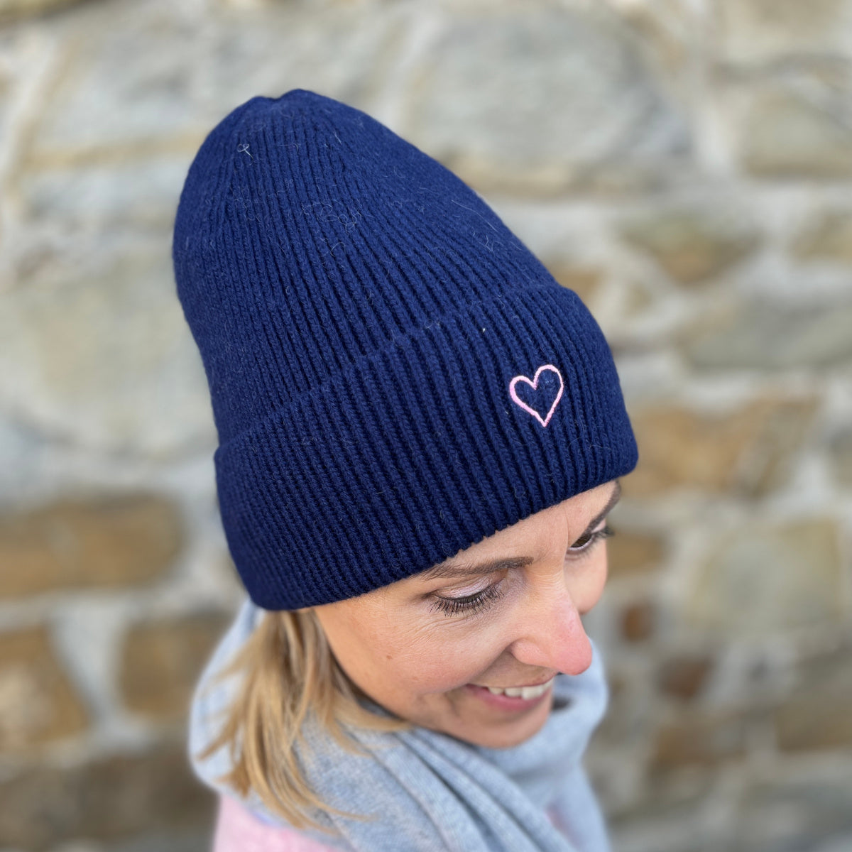 Herzlein® Kaschmir Mütze mit Umschlag "Herzchen" in Navy Blau