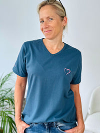 Herzlein® T-Shirt mit "Herzchen-Stick" in Petrol Blau
