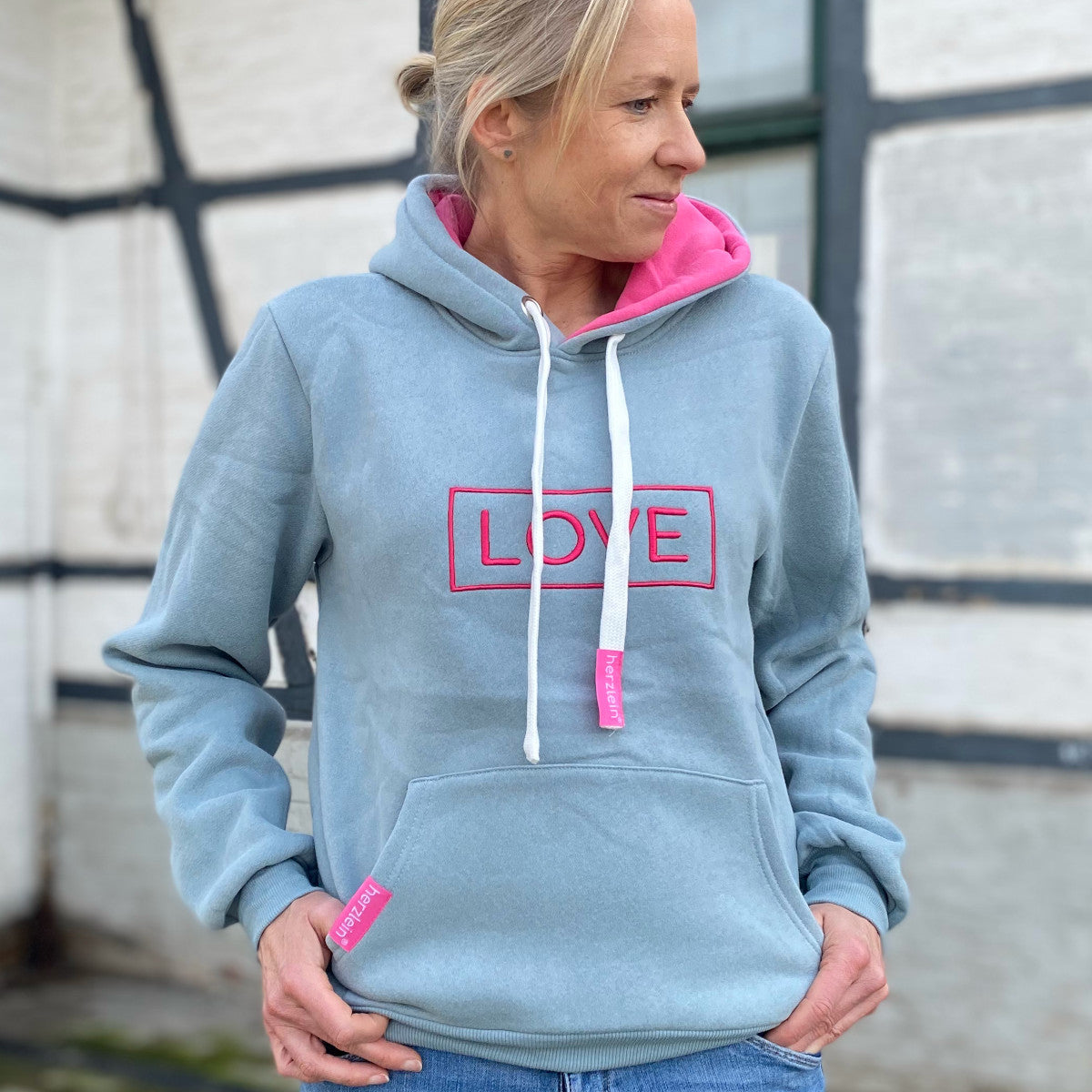 Herzlein® Hoodie in Hellgrau - LOVE