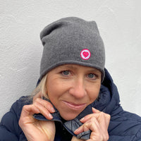 Herzlein® Beanie Mütze Strickmütze aus Kaschmir Cashmere mit Umschlag und edlem Herzchen Stick für Damen Frauen Mädchen
