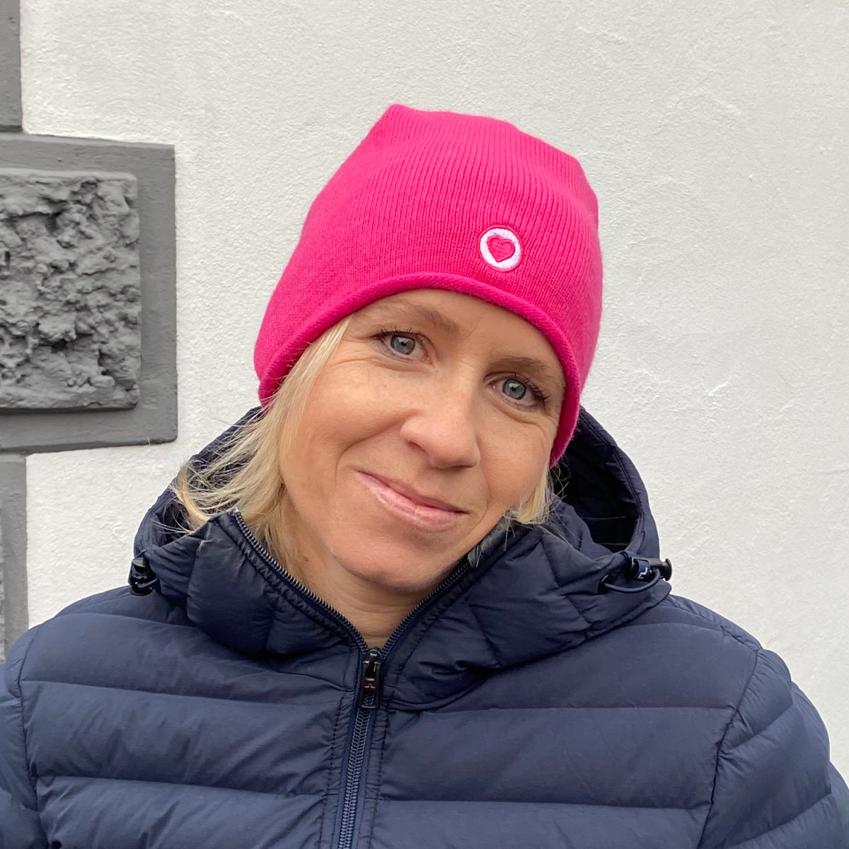 Herzlein® Beanie Mütze Strickmütze aus Kaschmir Cashmere mit Umschlag und edlem Herzchen Stick für Damen Frauen Mädchen