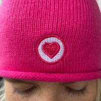 Herzlein® Beanie Mütze Strickmütze aus Kaschmir Cashmere mit Umschlag und edlem Herzchen Stick für Damen Frauen Mädchen